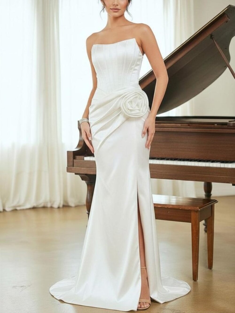WHITE WEDDING DRESS. STRAPLESS ROSETTE DESIGN SHEATH FITTED CORSET LACE UP GOWN